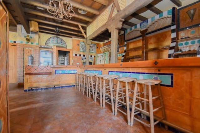 Commercial for sale in Albolote - € 320,000 (Ref: 6946723)