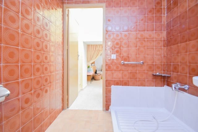 4 soveværelse Byhus til salg i Colomera - € 36.900 (Ref: 7026165)