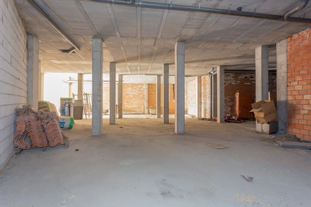 Commercial for sale in Las Gabias - € 175,000 (Ref: 7210554)