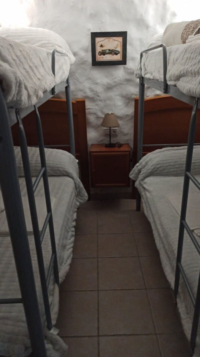 9 soveværelse Hulehus til salg i Pozo Alcon med swimmingpool - € 283.250 (Ref: 7233179)