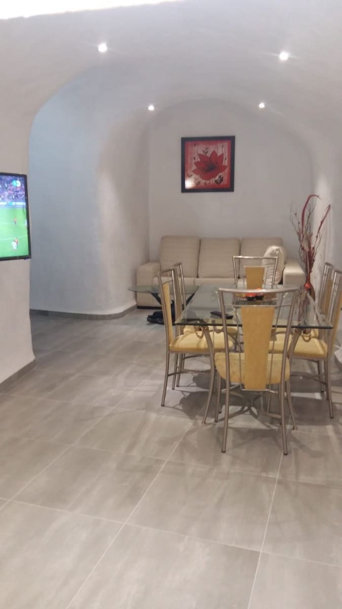 9 soveværelse Hulehus til salg i Pozo Alcon med swimmingpool - € 283.250 (Ref: 7233179)