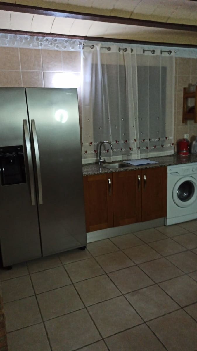 9 soveværelse Hulehus til salg i Pozo Alcon med swimmingpool - € 283.250 (Ref: 7233179)