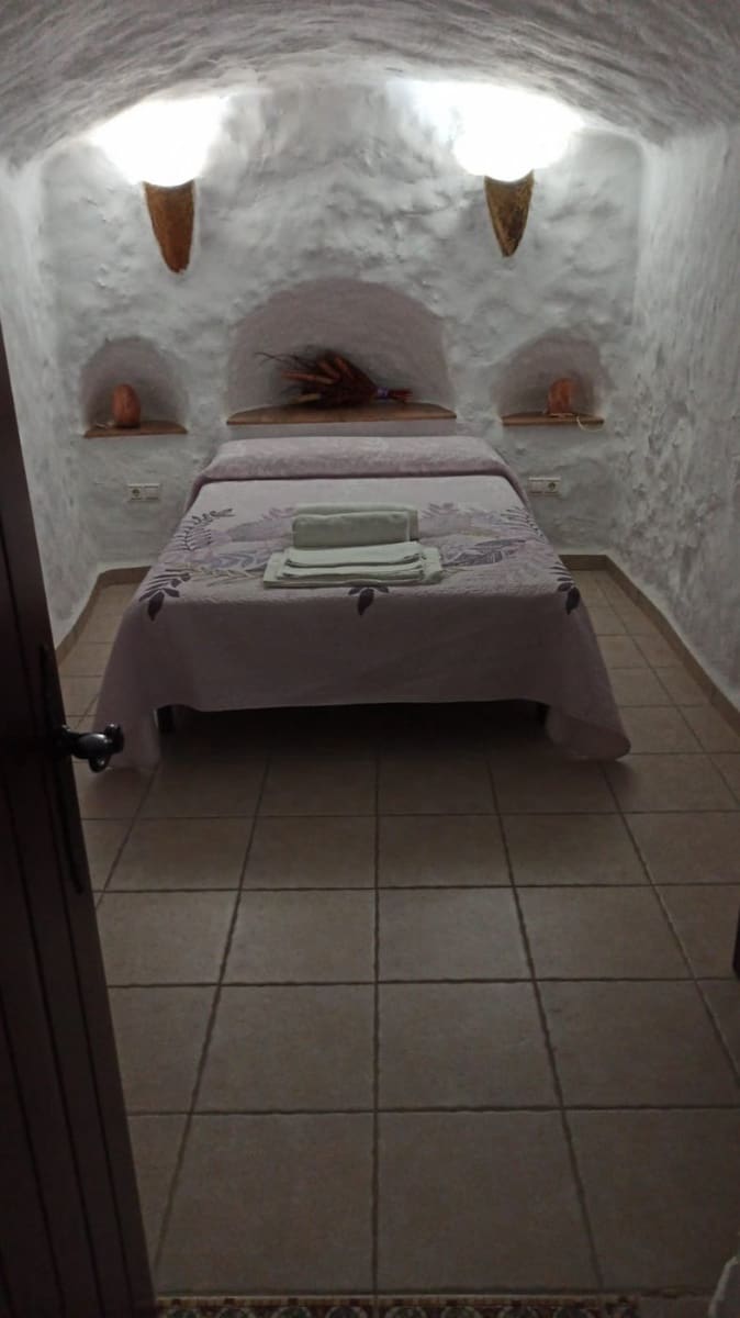 9 soveværelse Hulehus til salg i Pozo Alcon med swimmingpool - € 283.250 (Ref: 7233179)