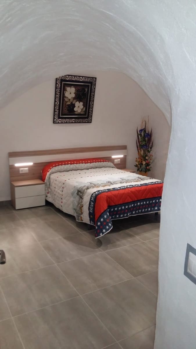 9 soveværelse Hulehus til salg i Pozo Alcon med swimmingpool - € 283.250 (Ref: 7233179)