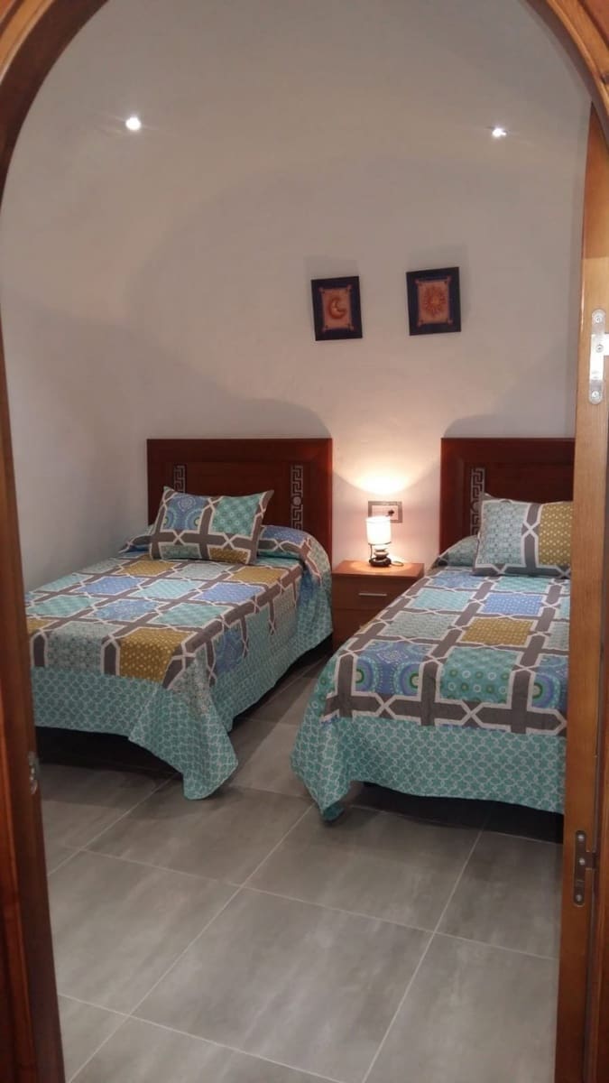 9 soveværelse Hulehus til salg i Pozo Alcon med swimmingpool - € 283.250 (Ref: 7233179)