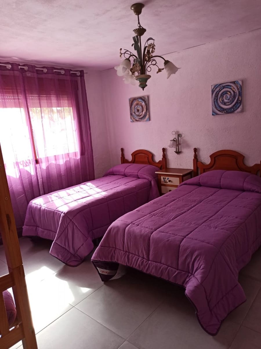 9 soveværelse Hulehus til salg i Pozo Alcon med swimmingpool - € 283.250 (Ref: 7233179)