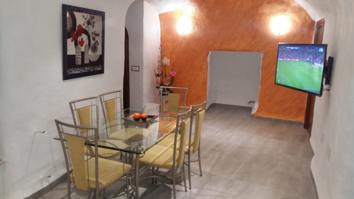 9 soveværelse Hulehus til salg i Pozo Alcon med swimmingpool - € 283.250 (Ref: 7233179)