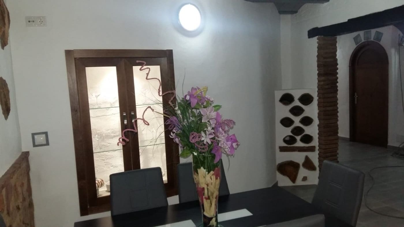 9 soveværelse Hulehus til salg i Pozo Alcon med swimmingpool - € 283.250 (Ref: 7233179)