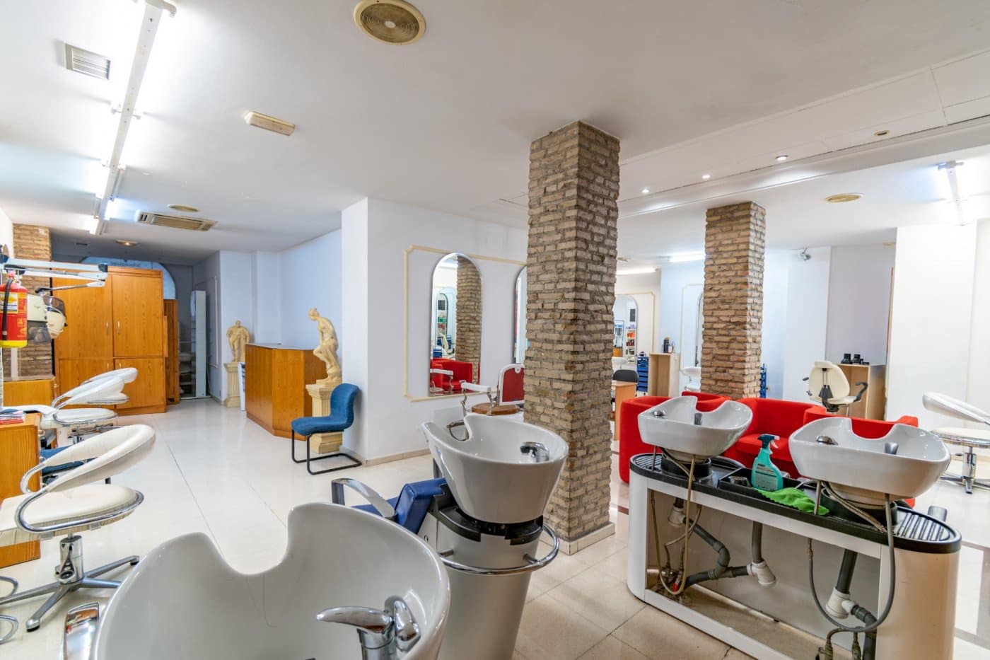 Commercieel te koop in Granada stad - € 440.000 (Ref: 7261405)