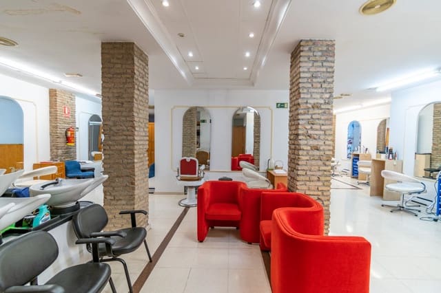 Erhverv til salg i Granada by - € 440.000 (Ref: 7261405)