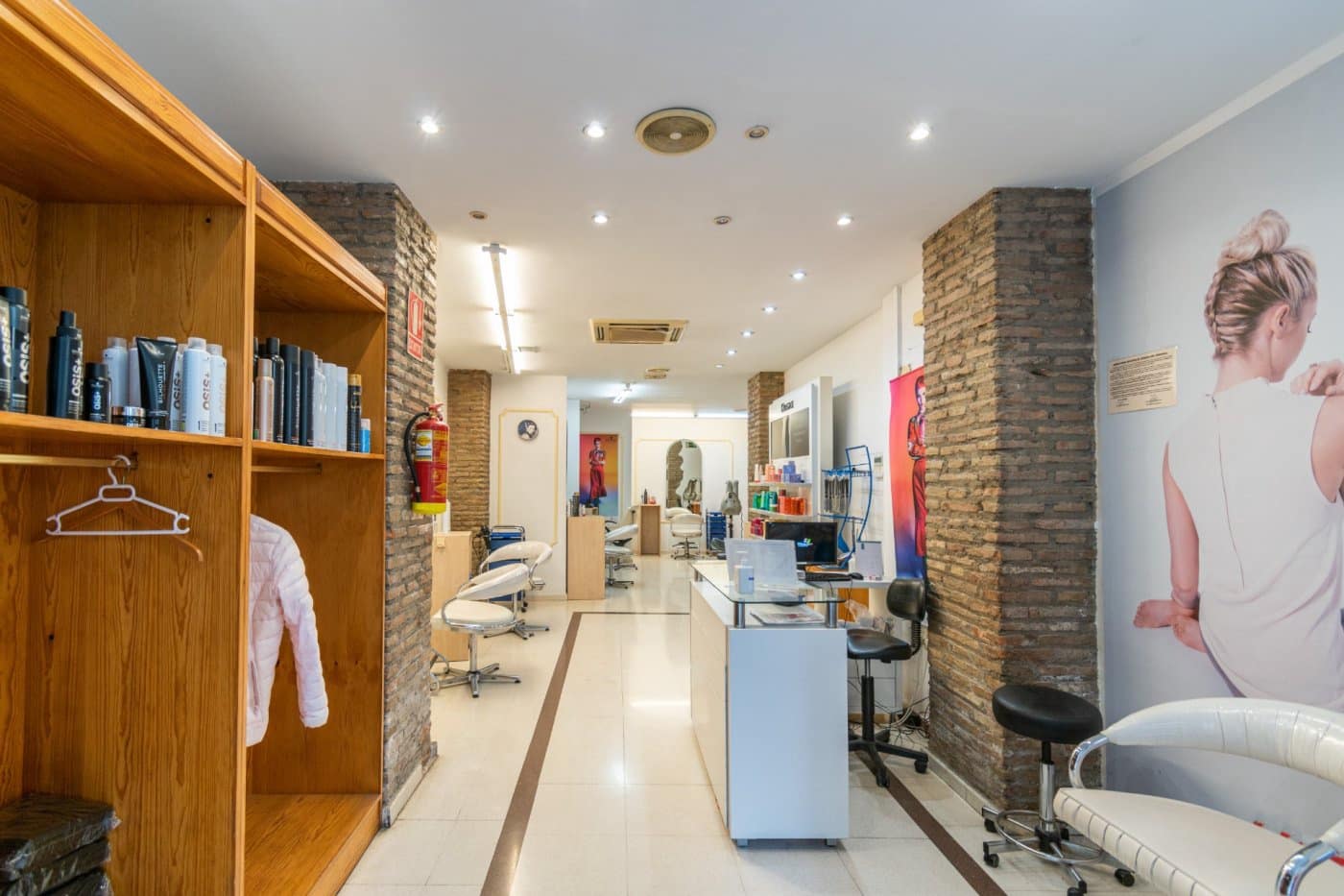 Commercieel te koop in Granada stad - € 440.000 (Ref: 7261405)