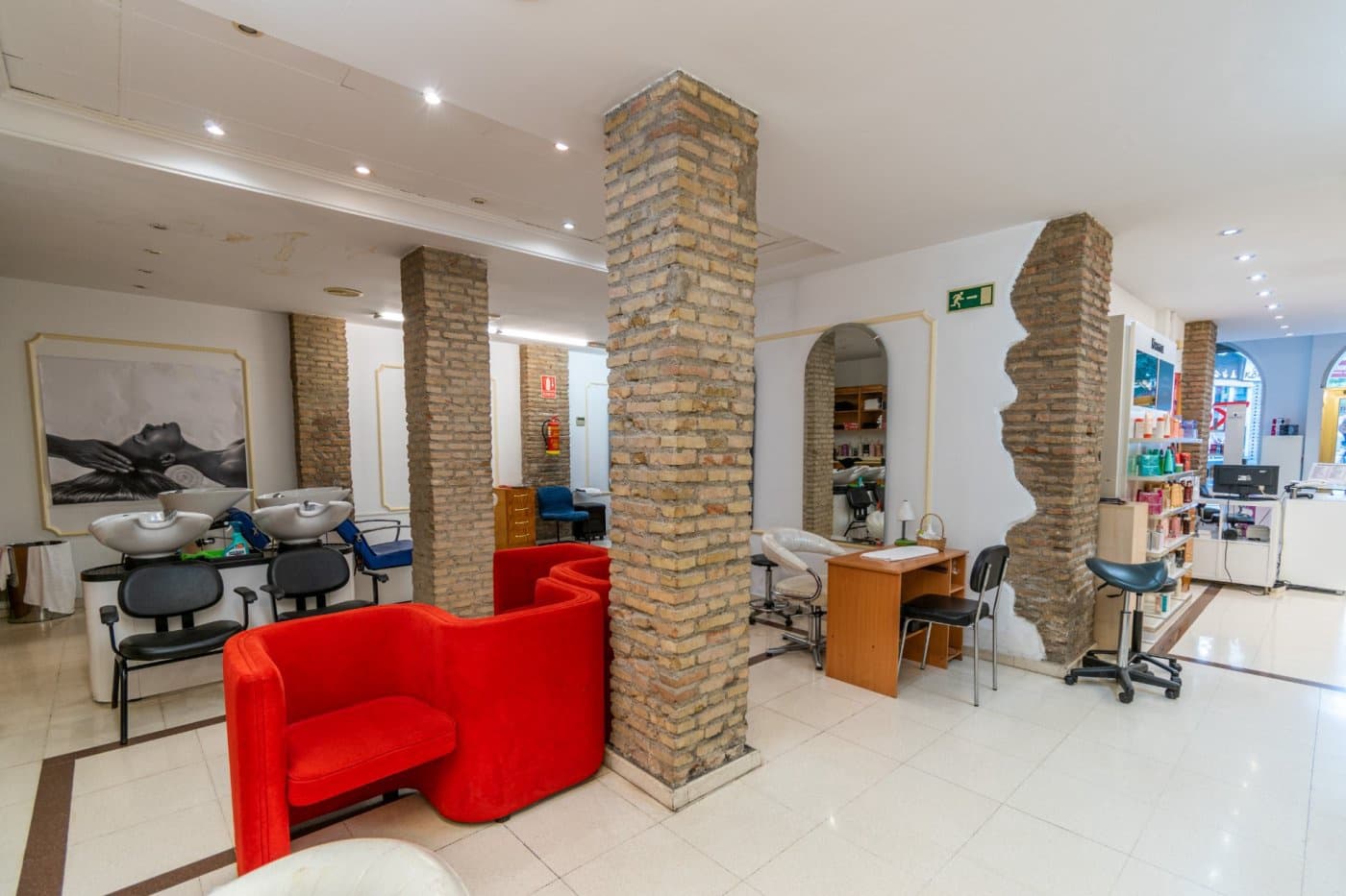 Commercieel te koop in Granada stad - € 440.000 (Ref: 7261405)