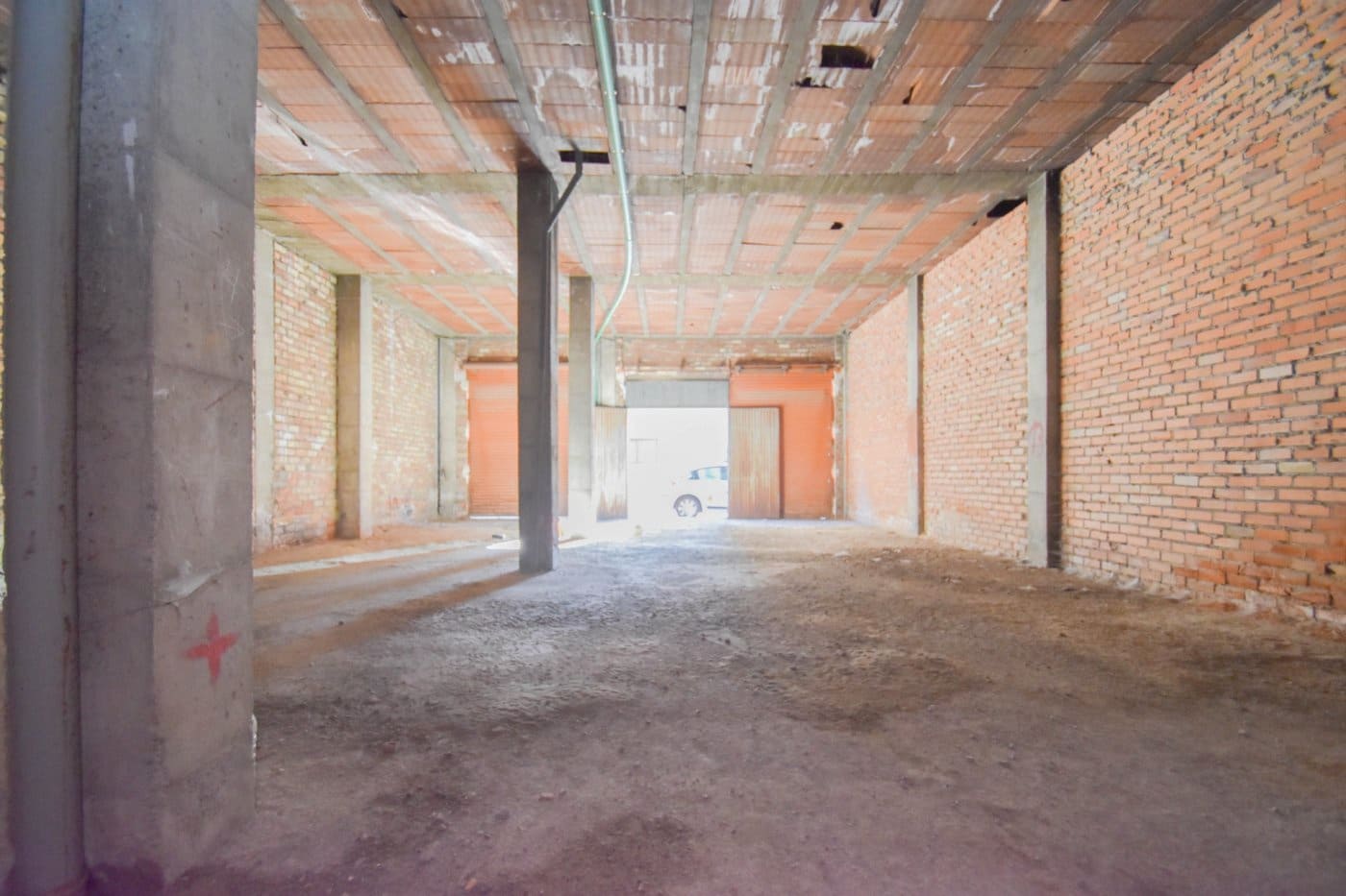 Komercyjne na sprzedaż w Maracena - 135 000 € (Ref: 7274696)