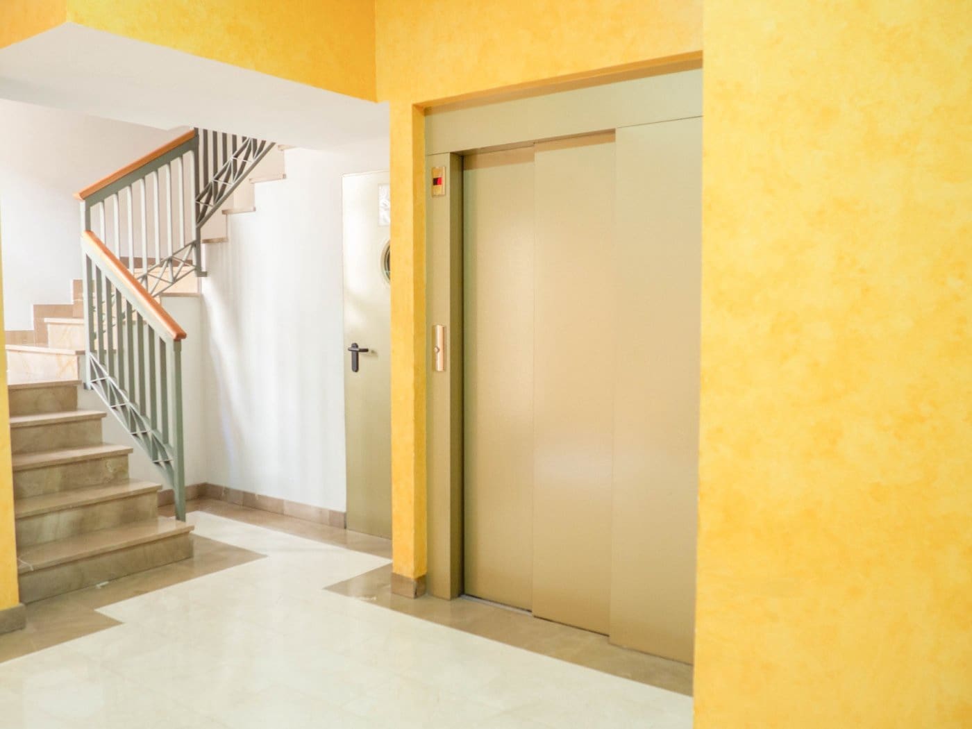 Garasje til salgs i Granada by - € 39 000 (Ref: 7336145)