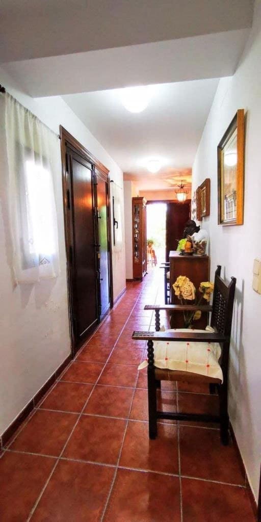 4 soveværelse Finca/Landehus til salg i Granada by med swimmingpool - € 650.000 (Ref: 7363182)