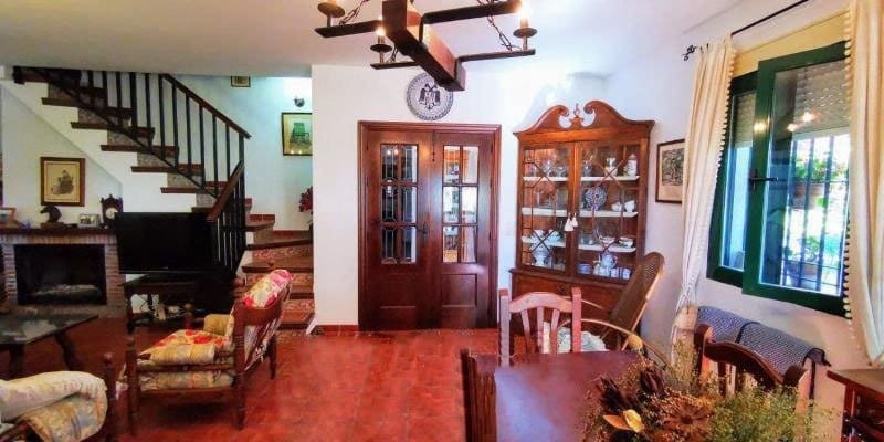 4 soveværelse Finca/Landehus til salg i Granada by med swimmingpool - € 650.000 (Ref: 7363182)