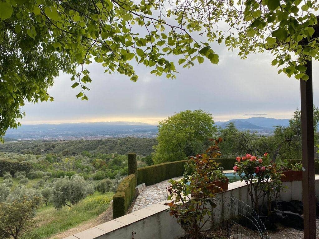 4 soveværelse Finca/Landehus til salg i Granada by med swimmingpool - € 650.000 (Ref: 7363182)