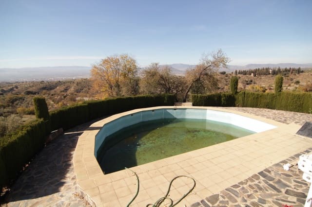 4 soveværelse Finca/Landehus til salg i Granada by med swimmingpool - € 650.000 (Ref: 7363182)