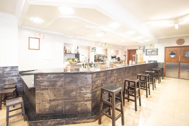 Commercial for sale in Cúllar with garage - € 295,000 (Ref: 7376276)