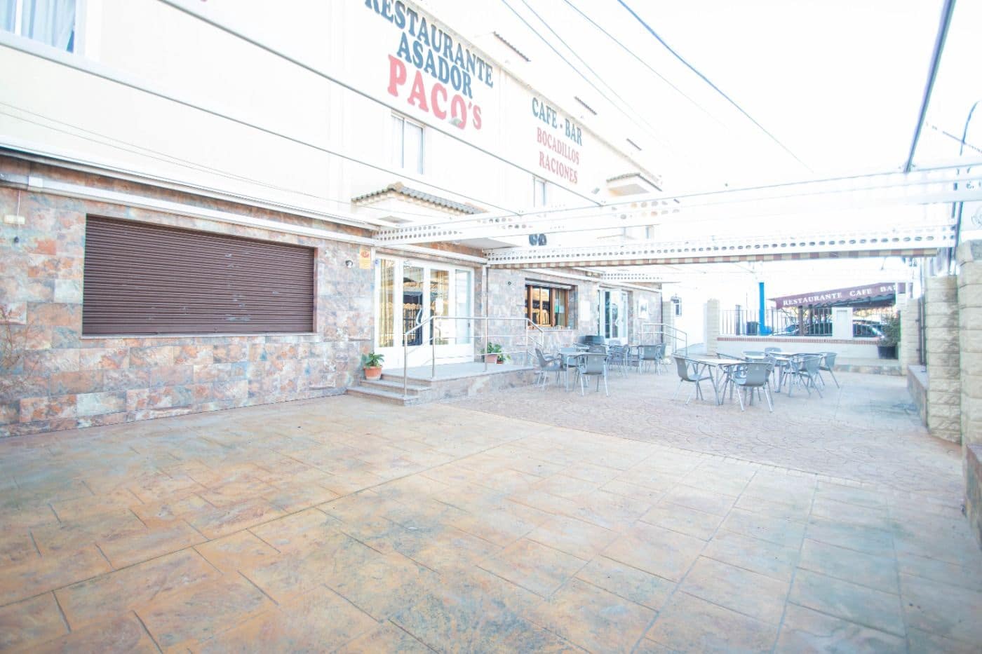 Kommersiell til salgs i Cullar med garasje - € 295 000 (Ref: 7376276)