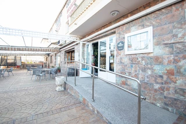 Commercial for sale in Cúllar with garage - € 295,000 (Ref: 7376276)