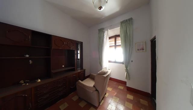 8 bedroom Apartment for sale in Ubeda - € 157,500 (Ref: 7591980)