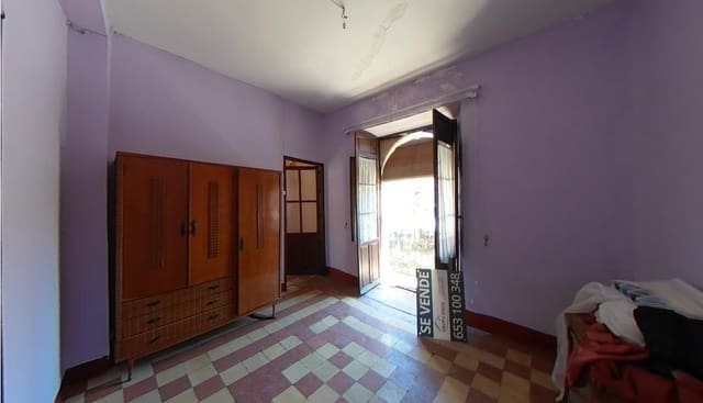 8 bedroom Apartment for sale in Ubeda - € 157,500 (Ref: 7591980)