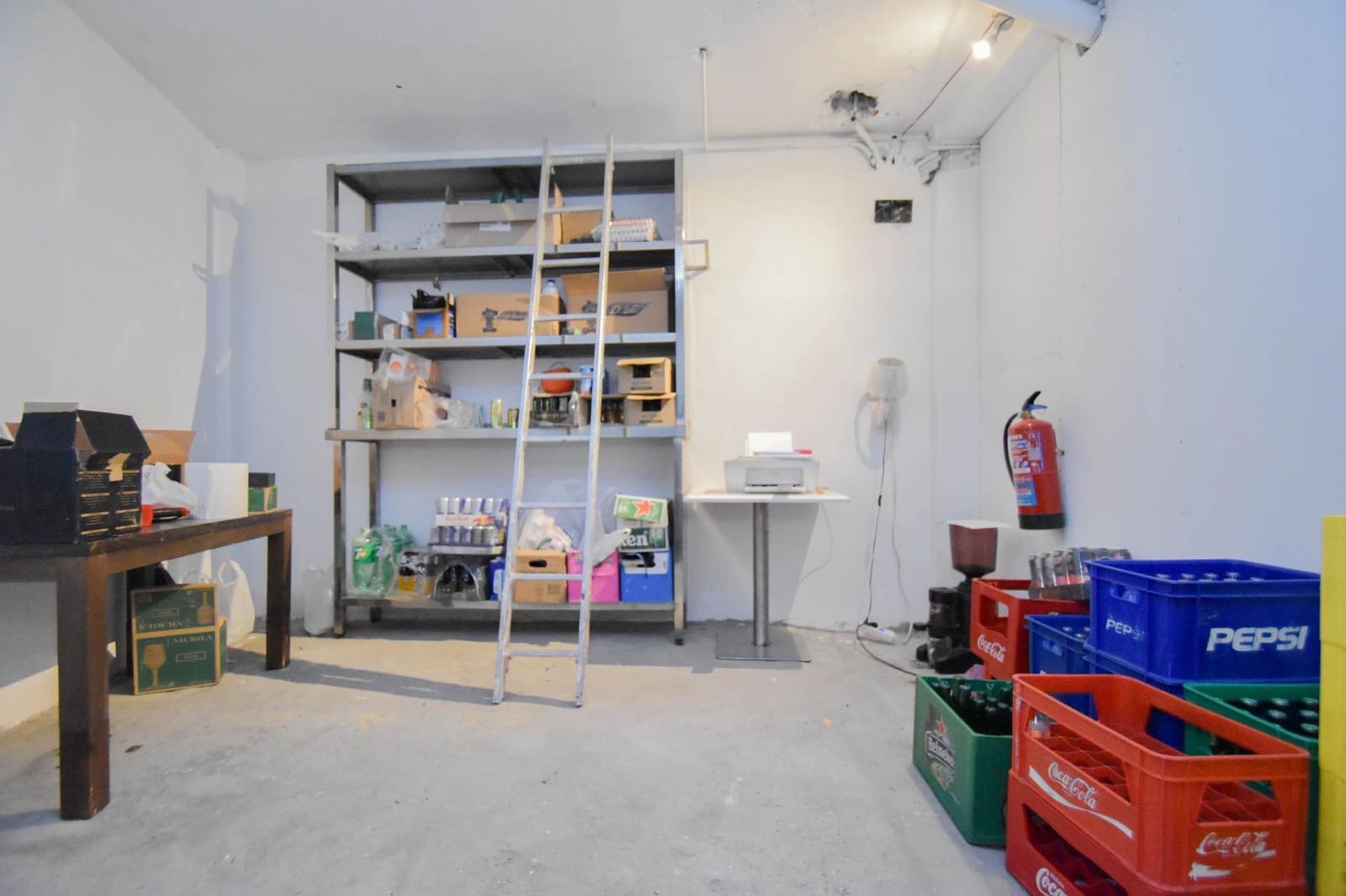 Komercyjne do wynajęcia w Miasto Grenada - 1 000 € (Ref: 7810515)