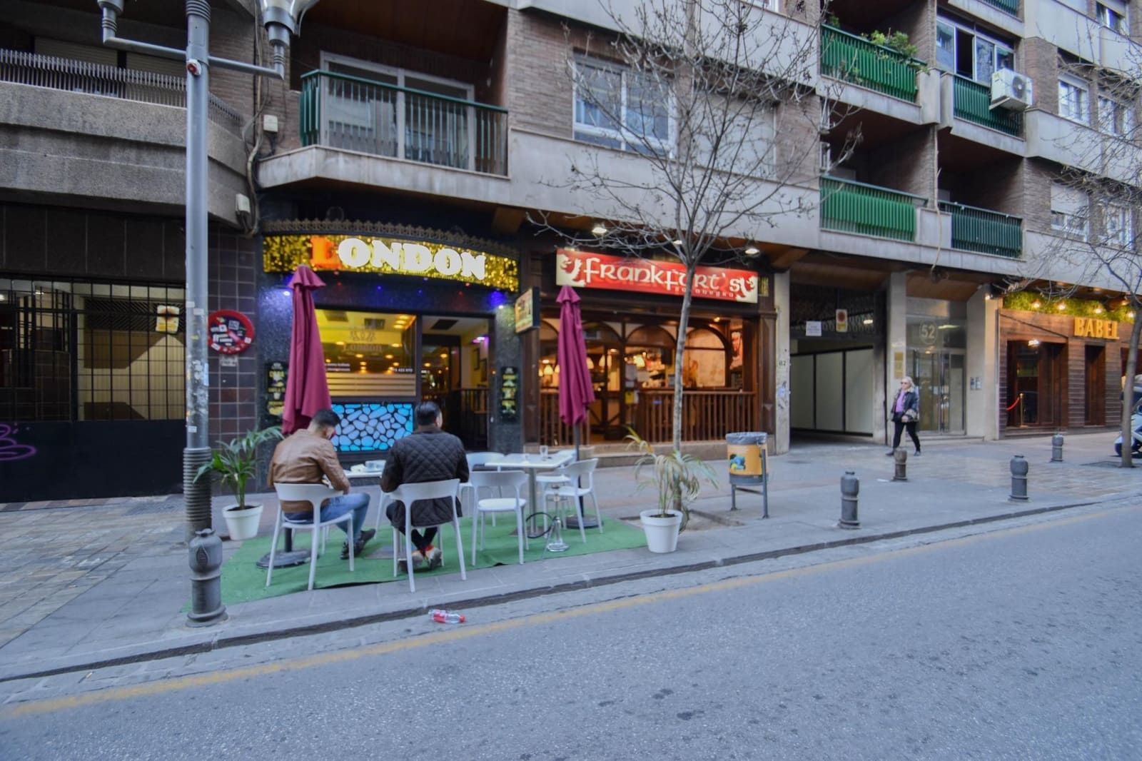 Komercyjne do wynajęcia w Miasto Grenada - 1 000 € (Ref: 7810515)