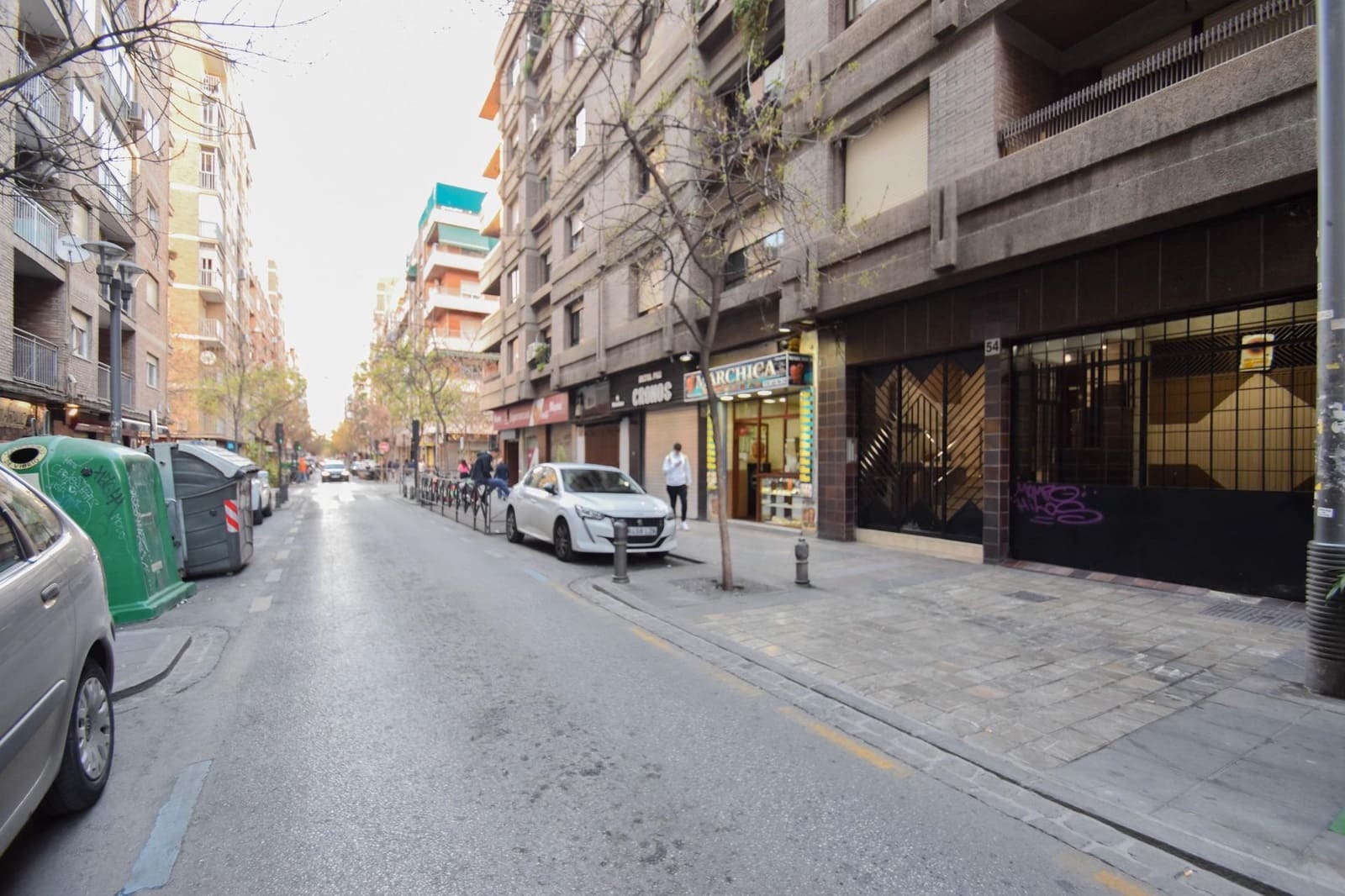 Komercyjne do wynajęcia w Miasto Grenada - 1 000 € (Ref: 7810515)