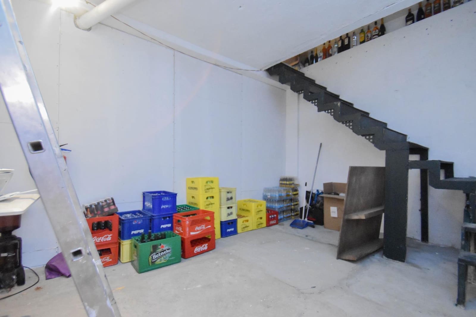 Komercyjne do wynajęcia w Miasto Grenada - 1 000 € (Ref: 7810515)