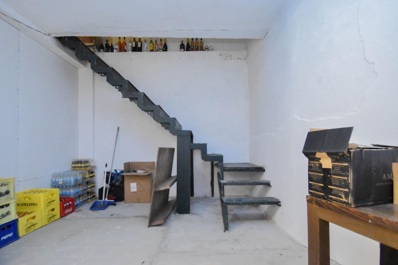 Komercyjne do wynajęcia w Miasto Grenada - 1 000 € (Ref: 7810515)