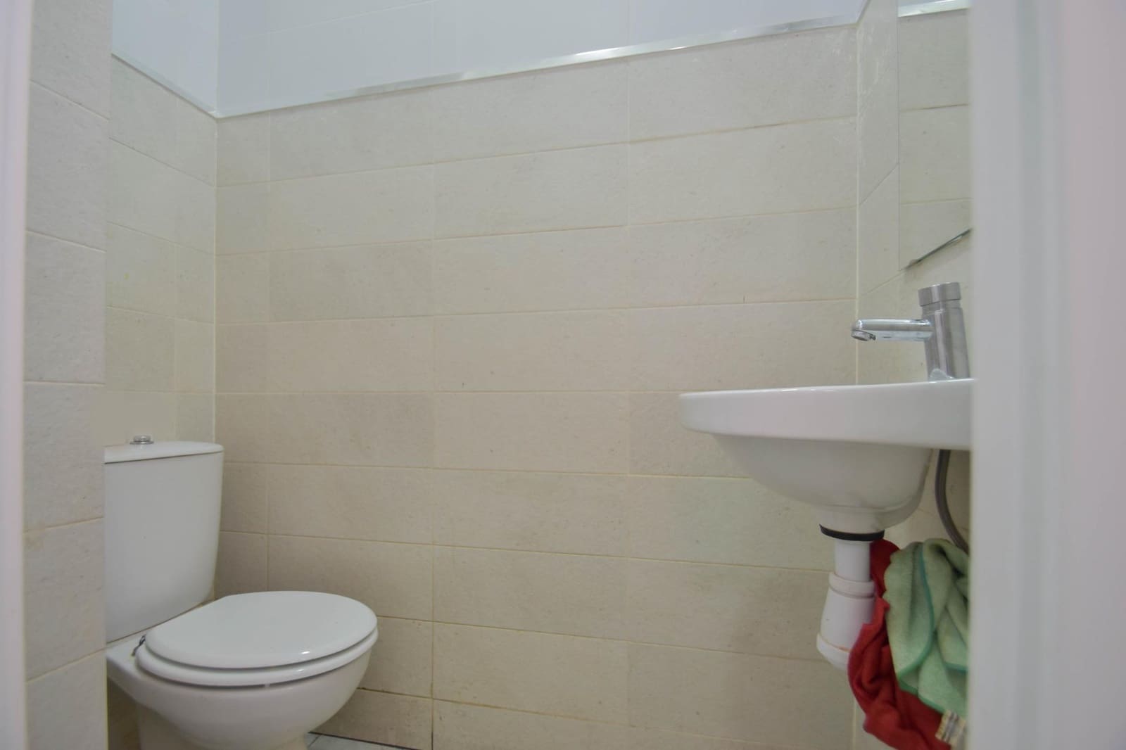 Komercyjne do wynajęcia w Miasto Grenada - 1 000 € (Ref: 7810515)