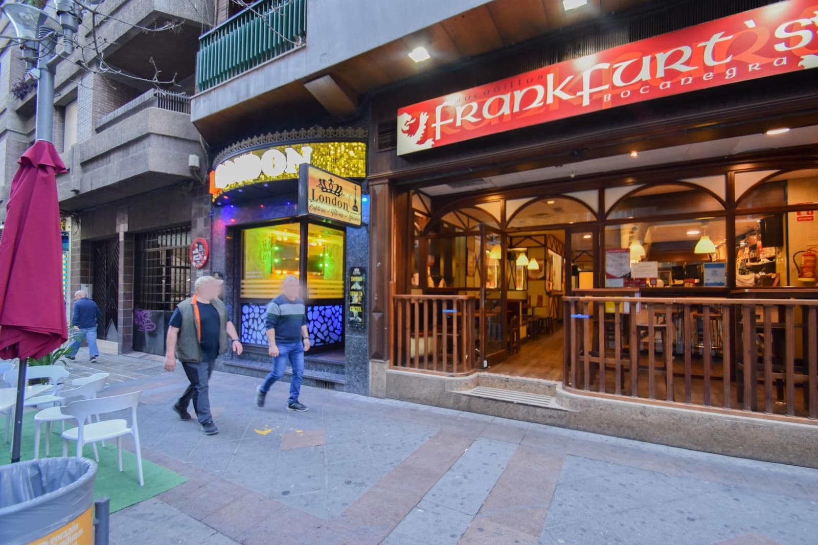 Komercyjne do wynajęcia w Miasto Grenada - 1 000 € (Ref: 7810515)