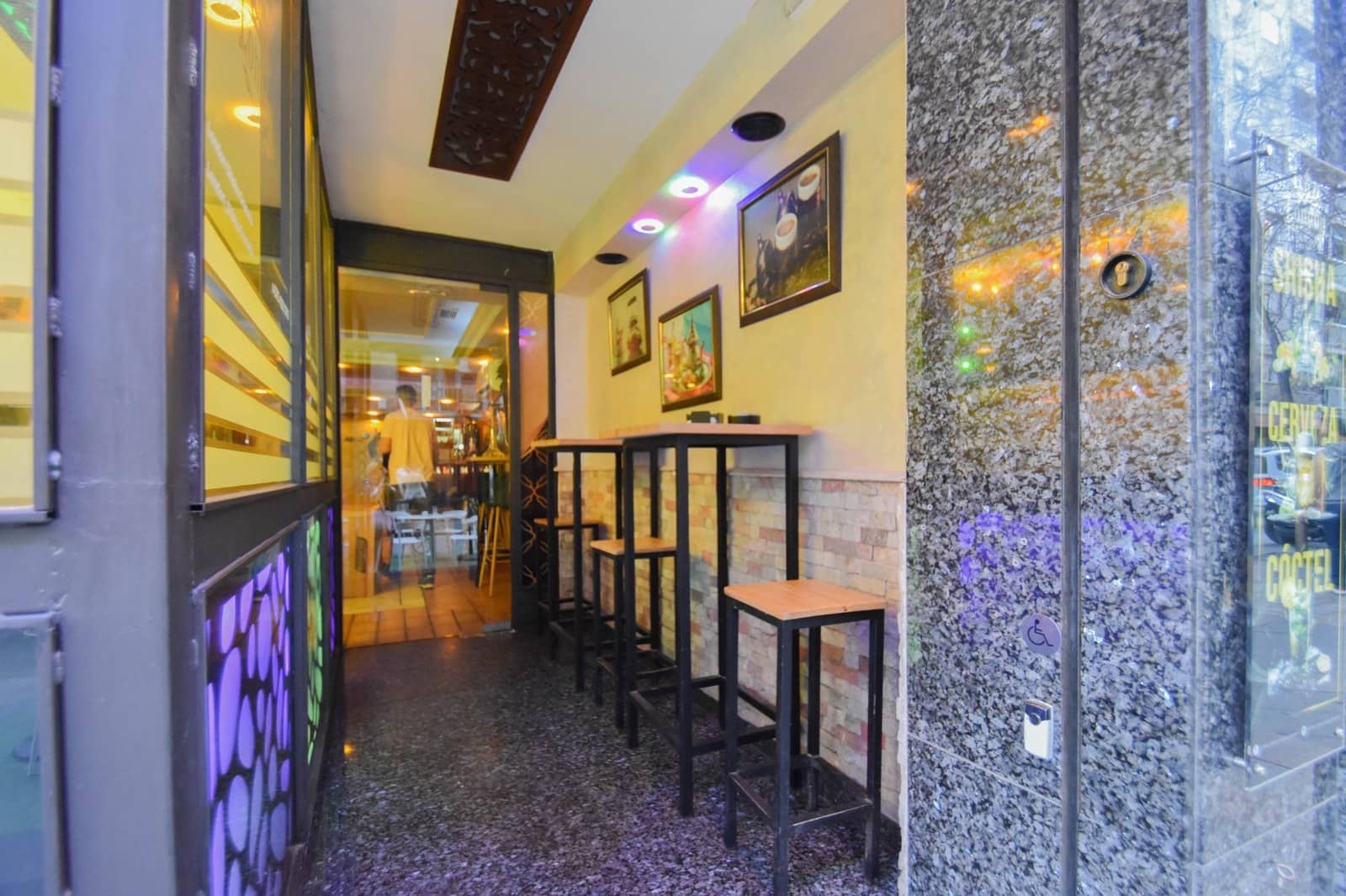 Komercyjne do wynajęcia w Miasto Grenada - 1 000 € (Ref: 7810515)