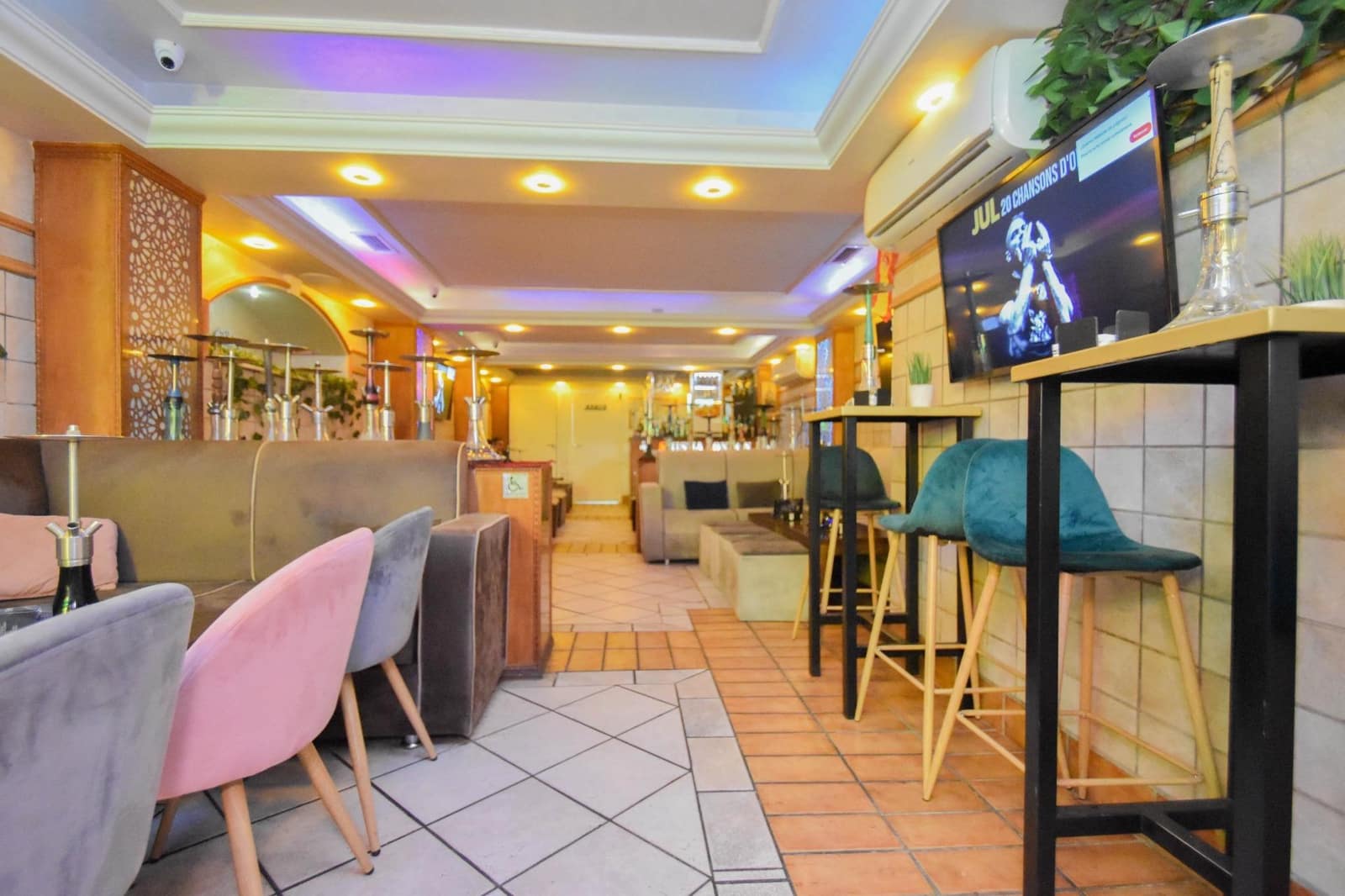 Komercyjne do wynajęcia w Miasto Grenada - 1 000 € (Ref: 7810515)