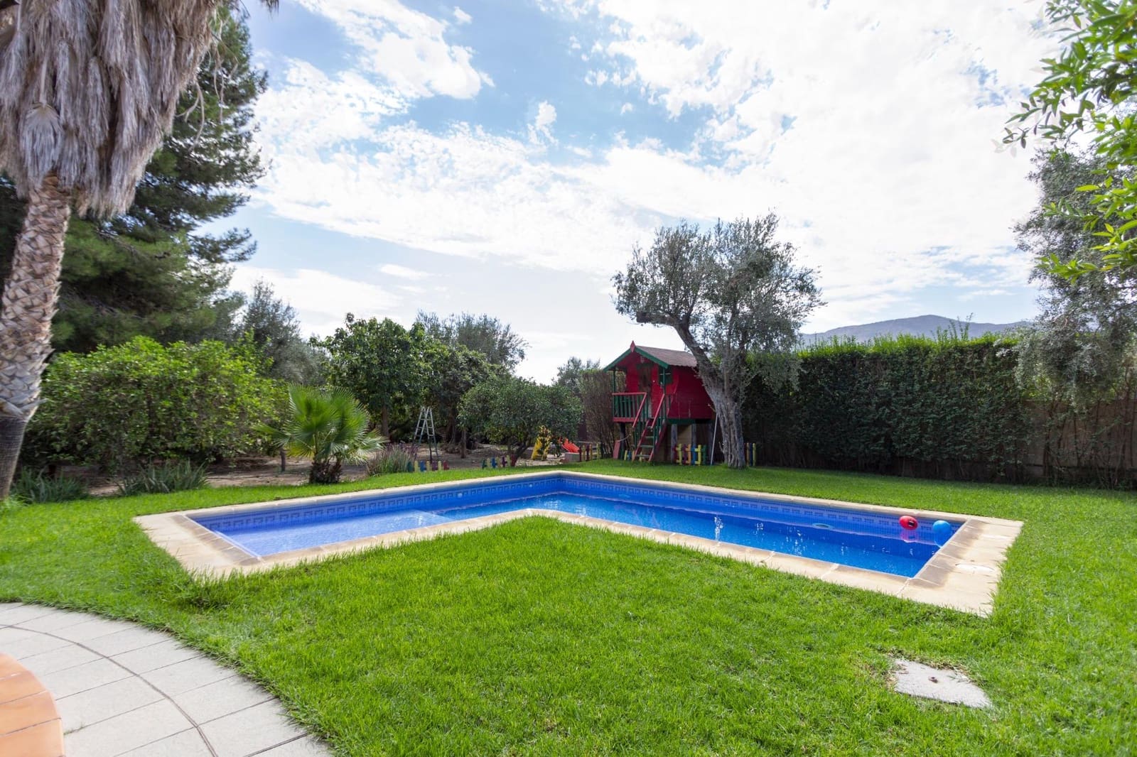 4 quarto Moradia para venda em Melegis com piscina garagem - 1 095 000 € (Ref: 7874231)