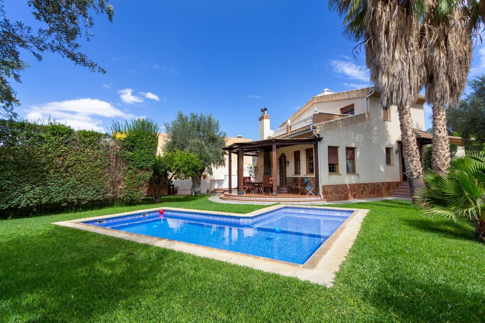 4 quarto Moradia para venda em Melegis com piscina garagem - 1 095 000 € (Ref: 7874231)