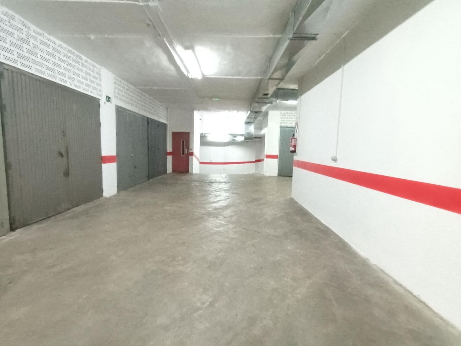 Garage til salg i Granada by - € 19.000 (Ref: 7911688)