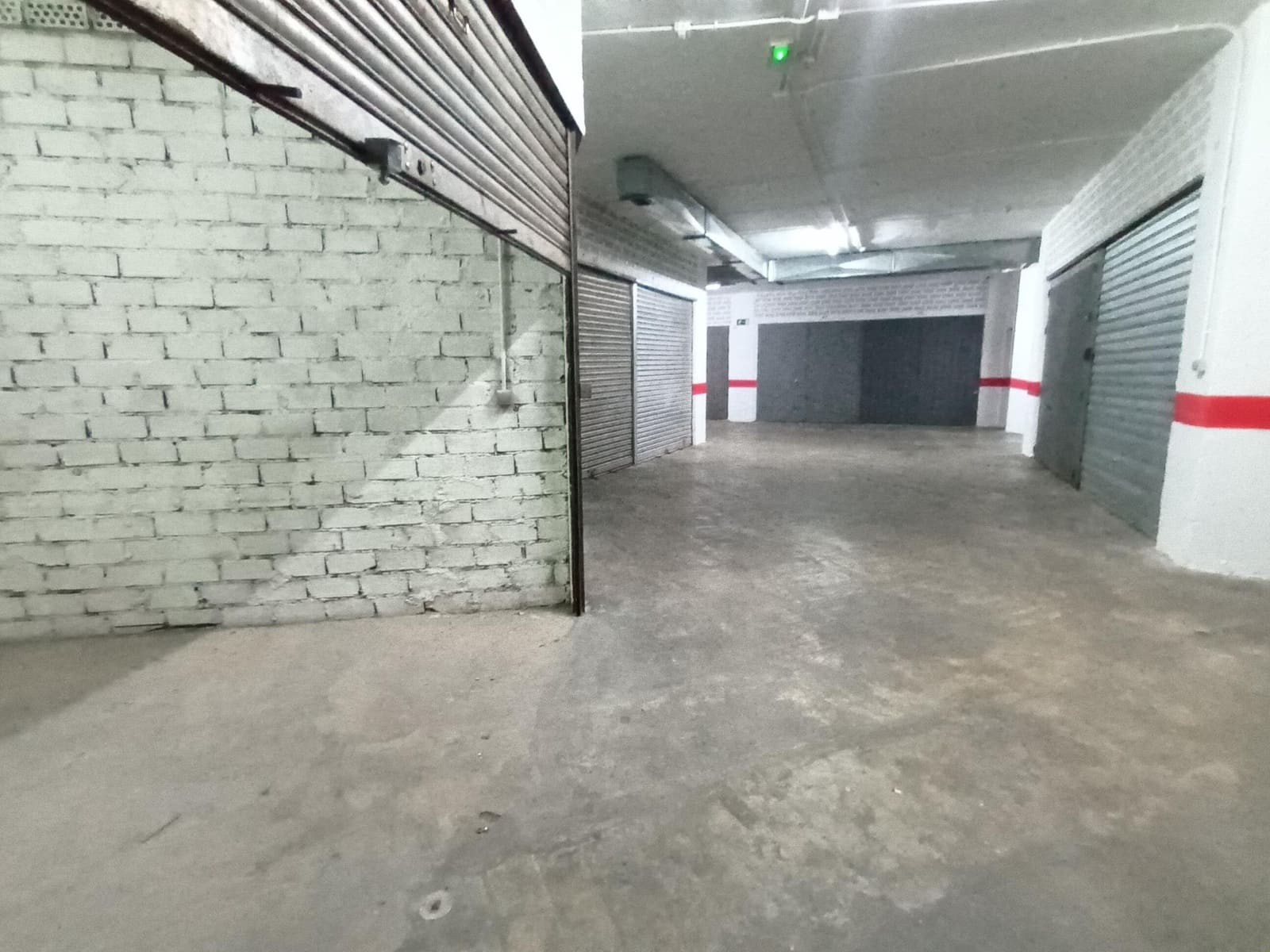 Garage til salg i Granada by - € 16.000 (Ref: 7911693)