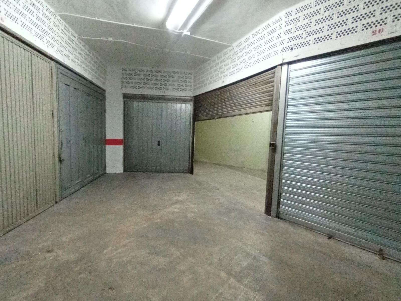 Garage til salg i Granada by - € 16.000 (Ref: 7911693)