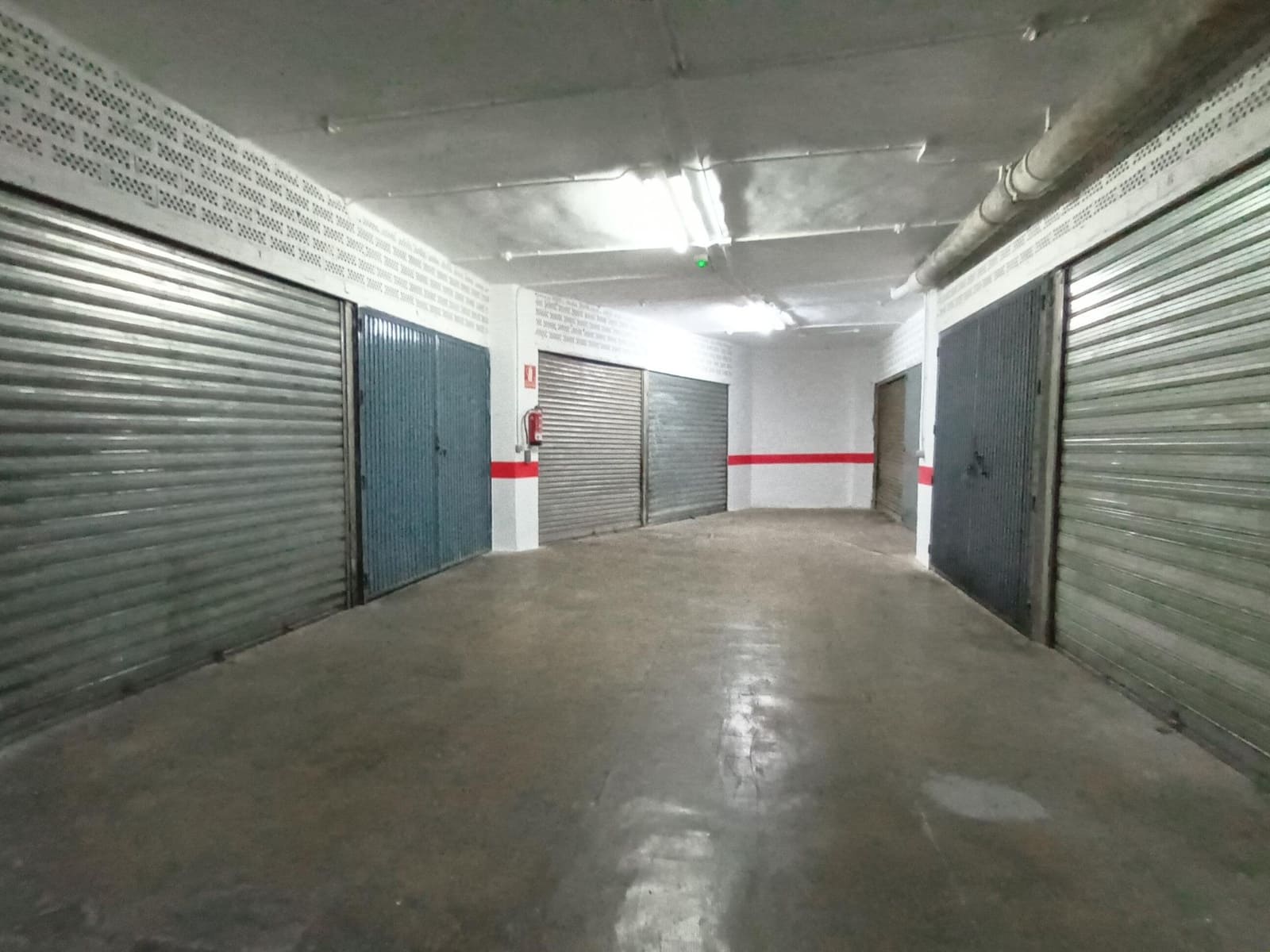 Garage til salg i Granada by - € 16.000 (Ref: 7911693)