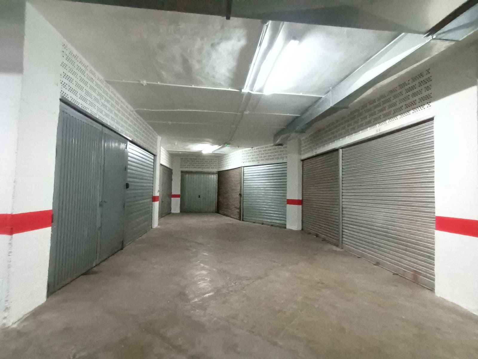 Garage til salg i Granada by - € 16.000 (Ref: 7911693)