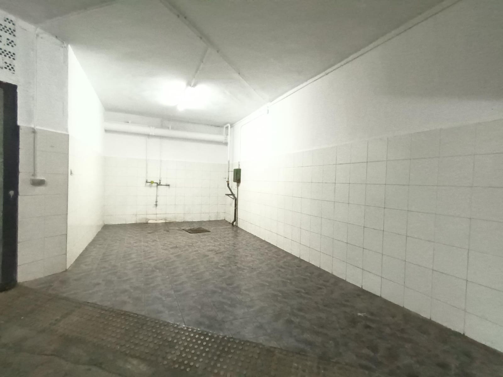 Garage til salg i Granada by - € 16.000 (Ref: 7911693)