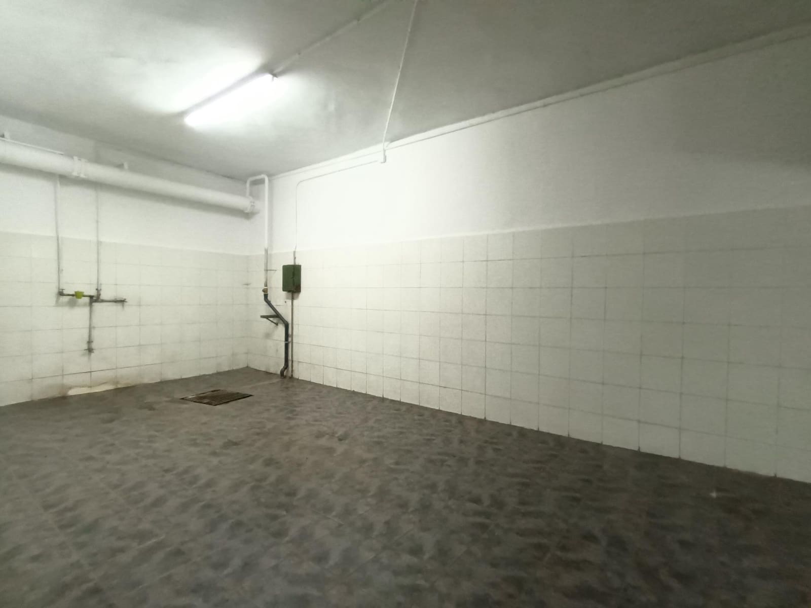 Garage til salg i Granada by - € 16.000 (Ref: 7911693)