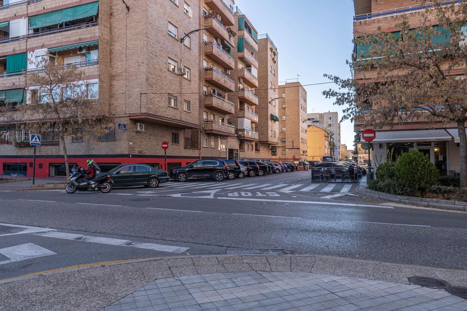 Erhverv til salg i Granada by - € 214.900 (Ref: 8016817)