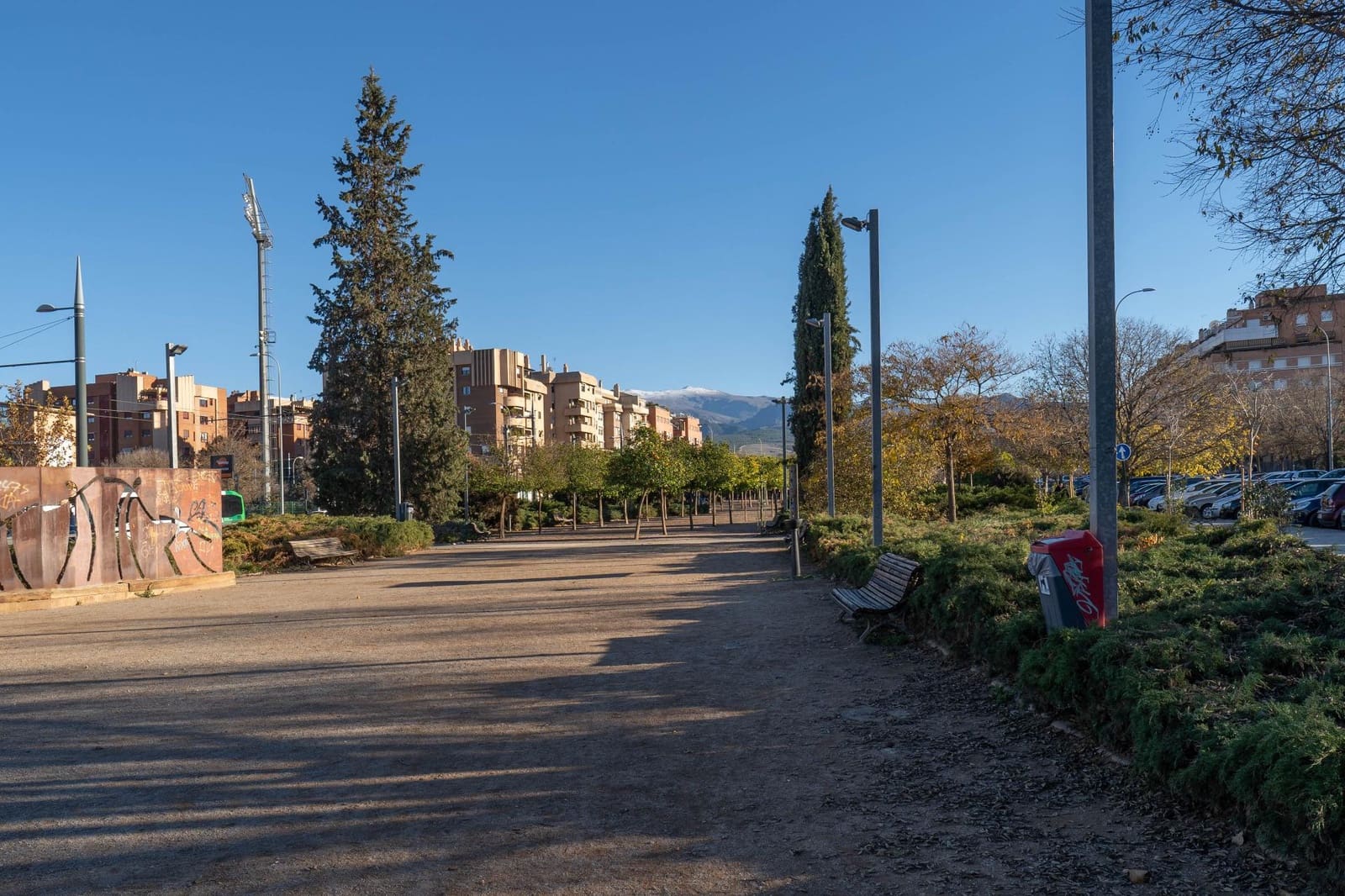 Erhverv til salg i Granada by - € 214.900 (Ref: 8016817)