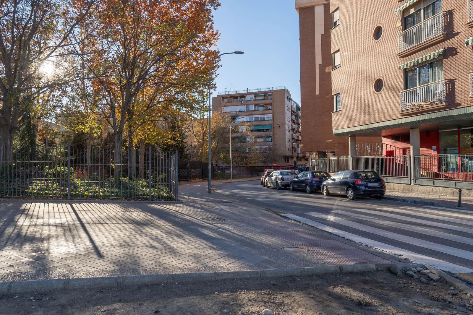 Erhverv til salg i Granada by - € 214.900 (Ref: 8016817)