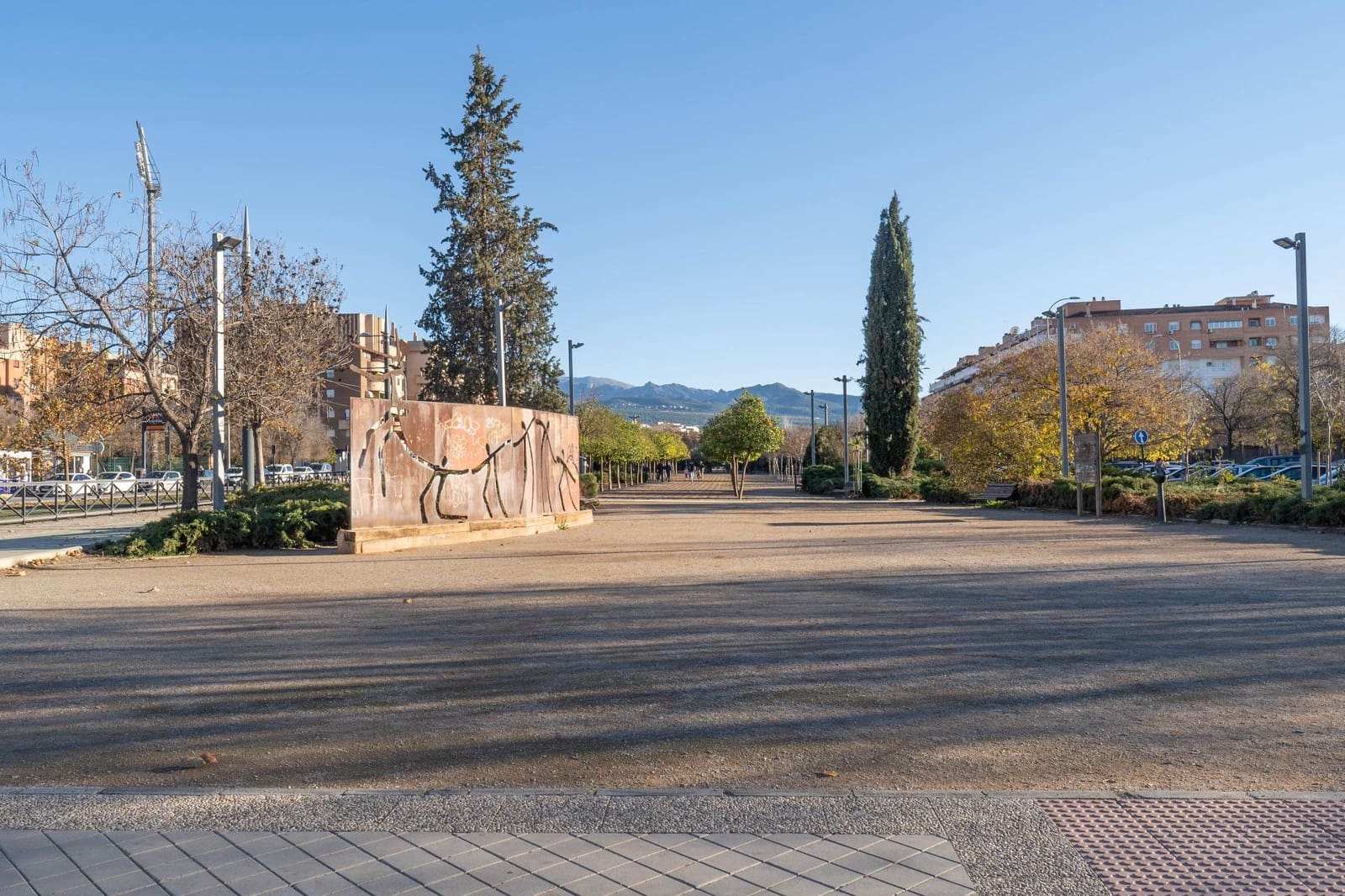 Erhverv til salg i Granada by - € 214.900 (Ref: 8016817)