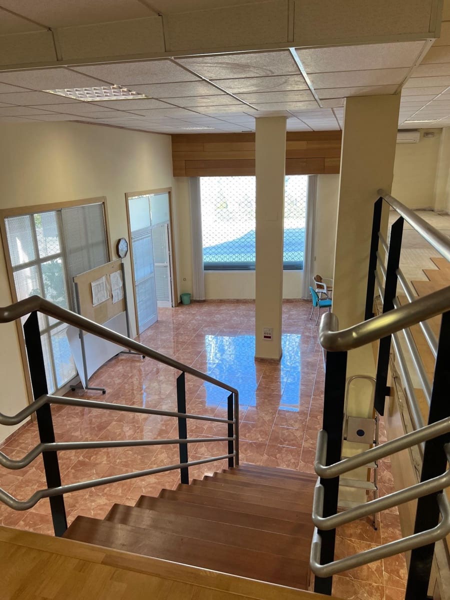 Erhverv til salg i Peligros - € 157.000 (Ref: 8134120)